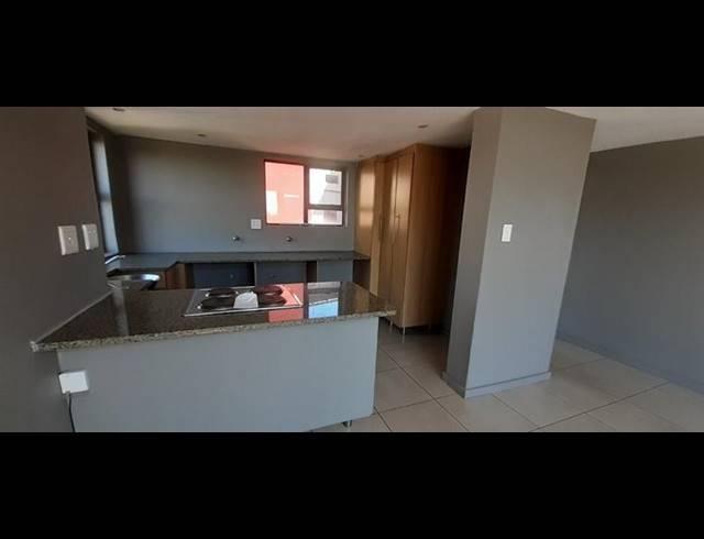 1 BEDROOM APARTMENT FOR SALE IN ROOIHUISKRAAL NORTH